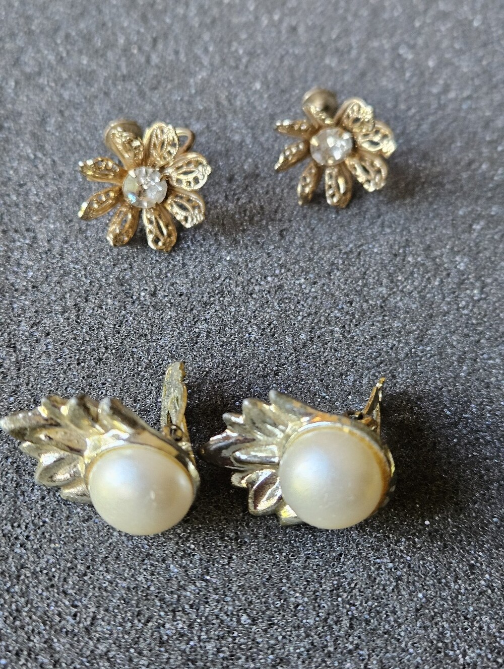 Vintage Gold Tone Pearl and Crystal Flower Earrings Clip-on & Screw On